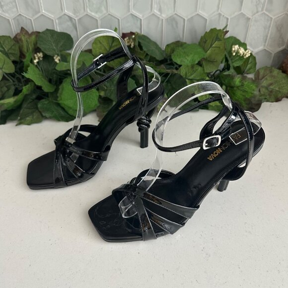 Fashion Nova Black Strappy Heeled Sandals Size 9 - Picture 2 of 8